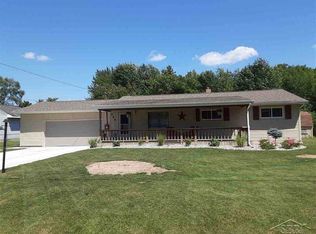 325 E Gloucester Dr, Saginaw, MI