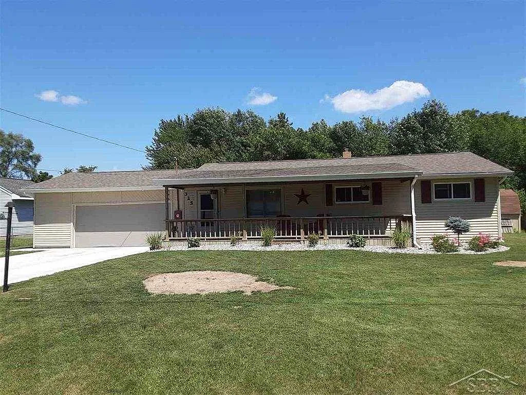 325 E Gloucester Dr photo 1