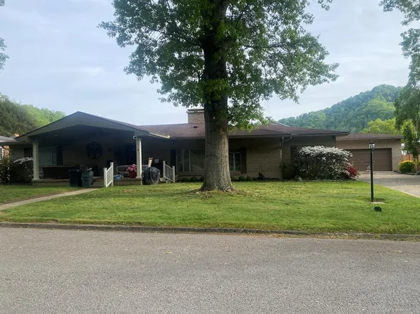4 N Sunset Blvd, Williamson, WV 25661