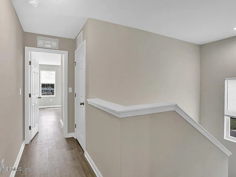 723 & 725 James St — Photo 10