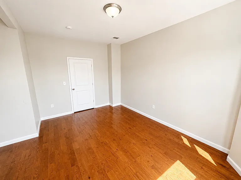729 S 19th St #3 — Photo 7