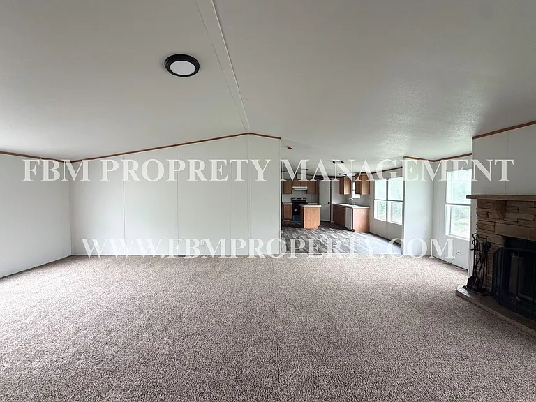 1075 Pluto Rd — Photo 6