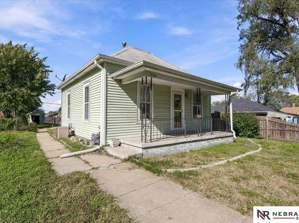 2709 S 9th St, Lincoln, NE 68502