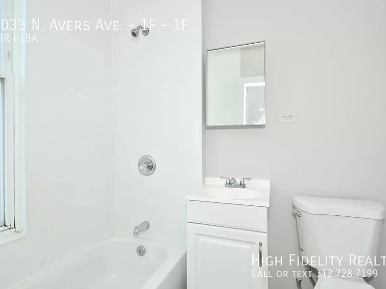 2033 N Avers Ave #1F — Photo 8