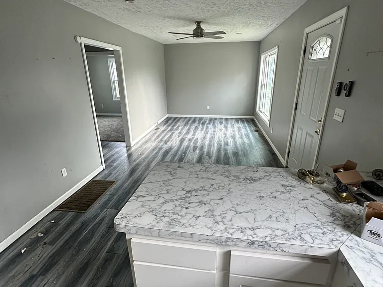 3175 Toledo Ave — Photo 11