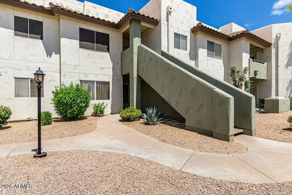Building Photo - 1825 W Ray Rd #1148