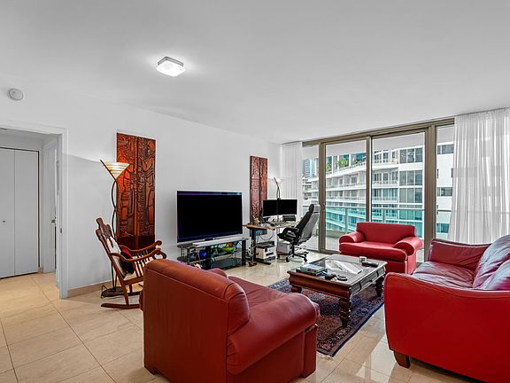4th image of 1331 Brickell Ave #1000