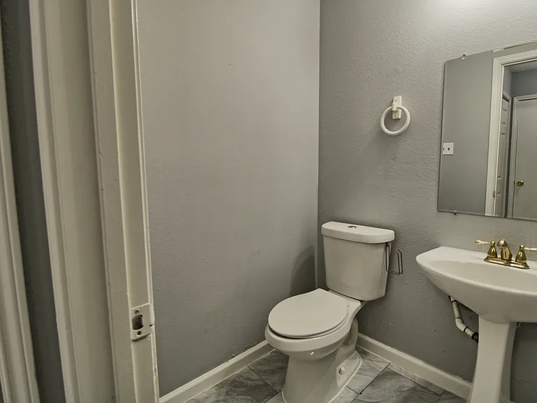 6418 Wildhaven Dr — Photo 29
