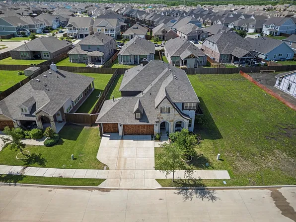 1042 Watercourse Pl, Royse City, TX 75189