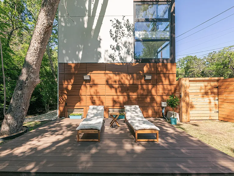 2806 Geronimo Trl — Photo 30
