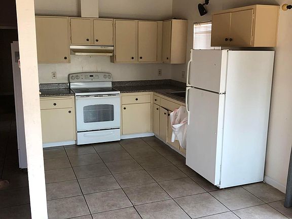 2nd image of 142 Maher Ct
