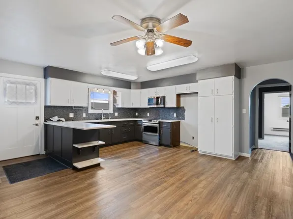 103 3rd St, Platte Center, NE 68653