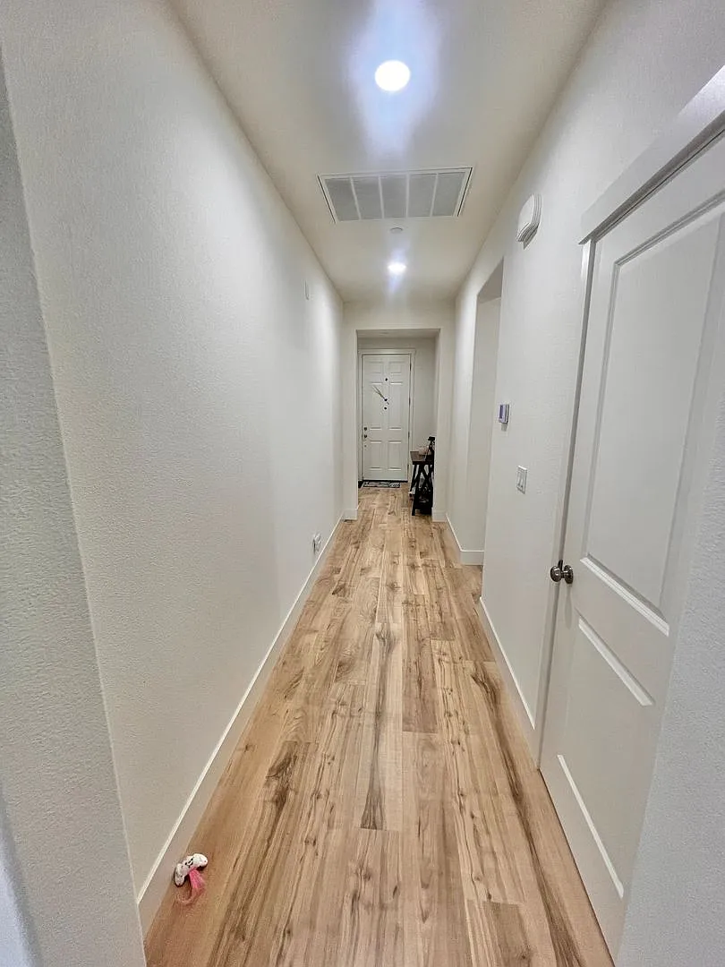 Reduced!! Beautiful 4 Bedroom, 2 Bath Home With Solar In Prime Location! — Photo 3