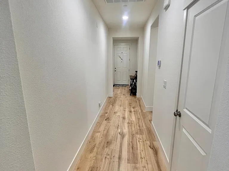 1855 Felsite St — Photo 3