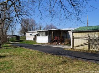 5469 Fertig Creek Rd, Floyds Knobs, IN 47119