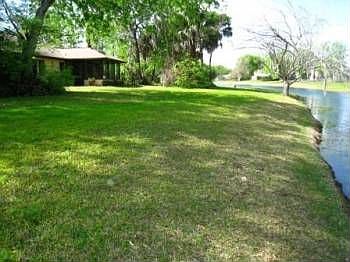2nd image of 629 Ipswich Ln