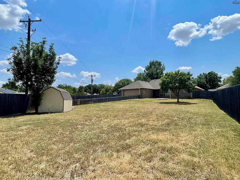 5201 Pebblestone Dr — Photo 23