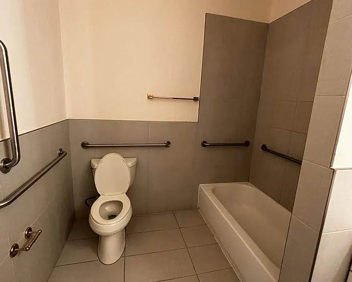 107 E Blackwell St #2 — Photo 8