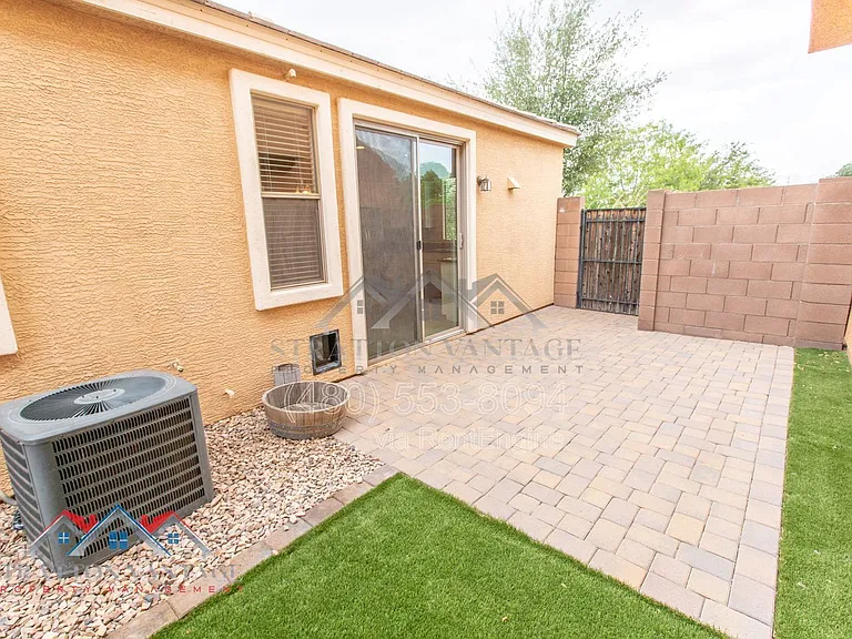 2728 E Megan St — Photo 22