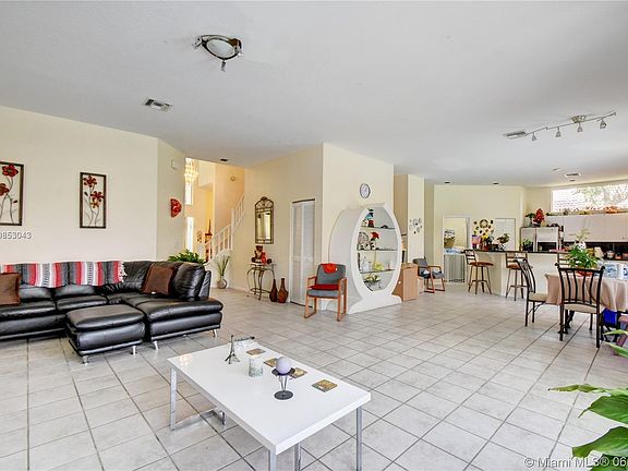 4th image of 5220 NW 66th Ave