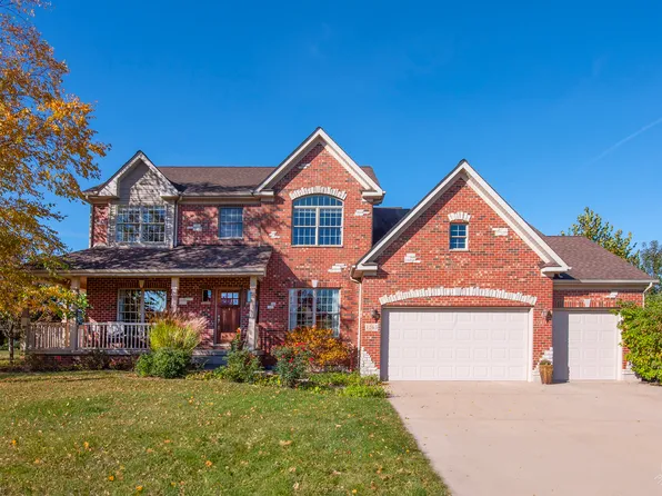 1265 Freedom Cir, Sycamore, IL 60178