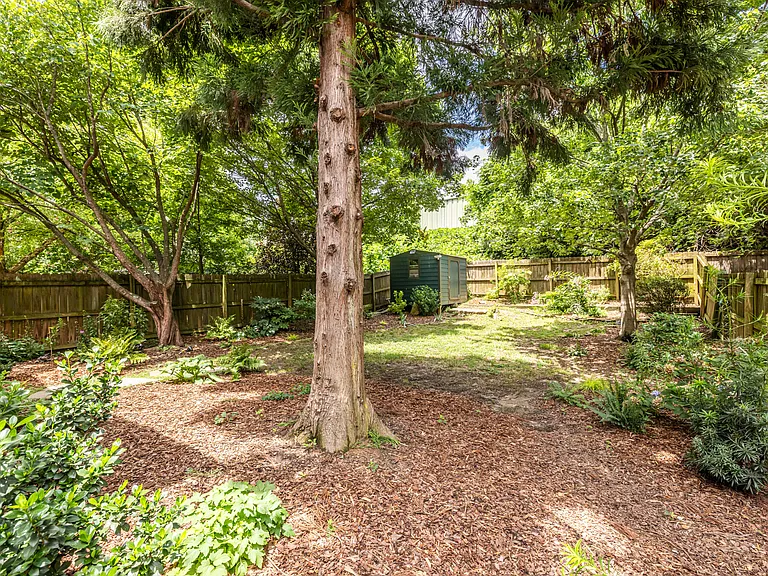 1040 Boulevard Dr NE — Photo 45