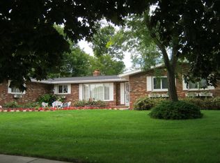 4310 Knuell St, Manitowoc, WI 54220