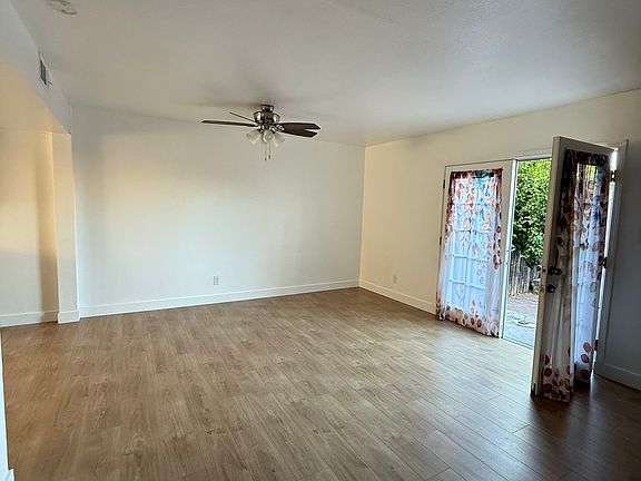 3rd image of 5963 Mack Rd