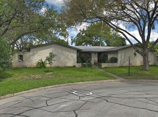 225 Melody Ln, Windcrest, TX 78239