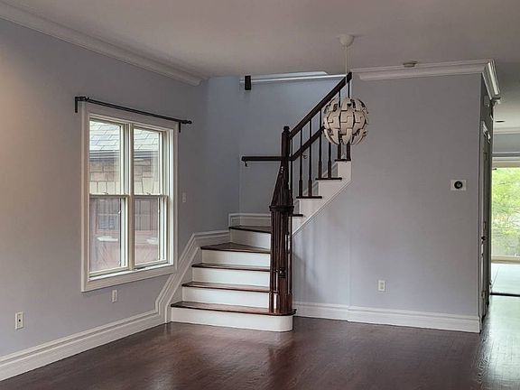 2nd image of 50 Perona Ln