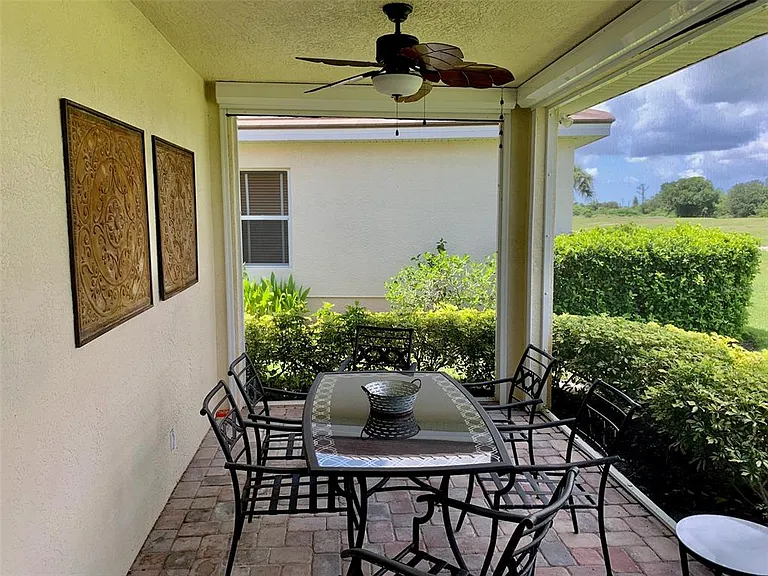 2775 Royal Palm Dr — Photo 35