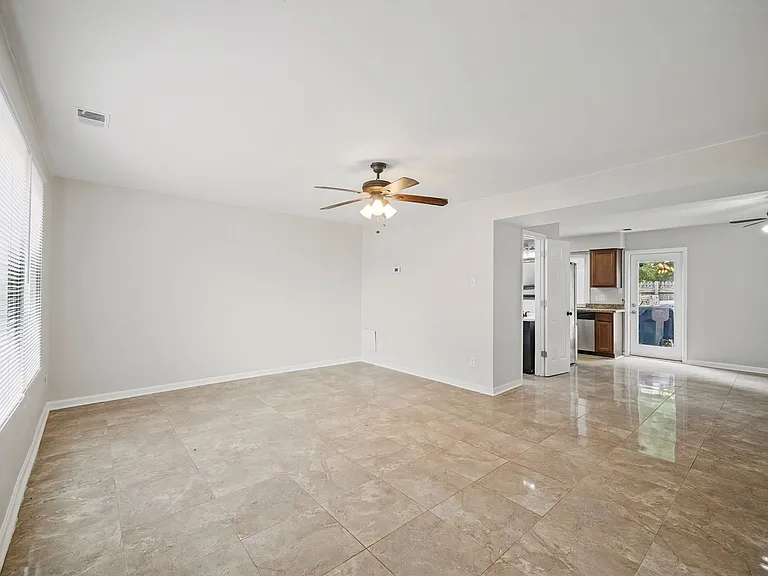 1216 Green Cedar Ln — Photo 8