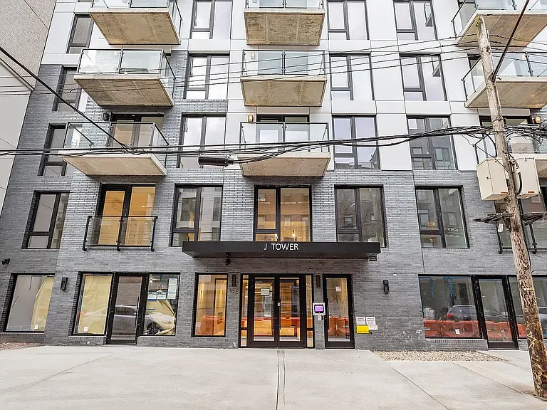 43-25 52nd St #4D — Photo 17