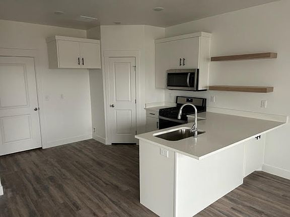 3rd image of 517 W 340 S