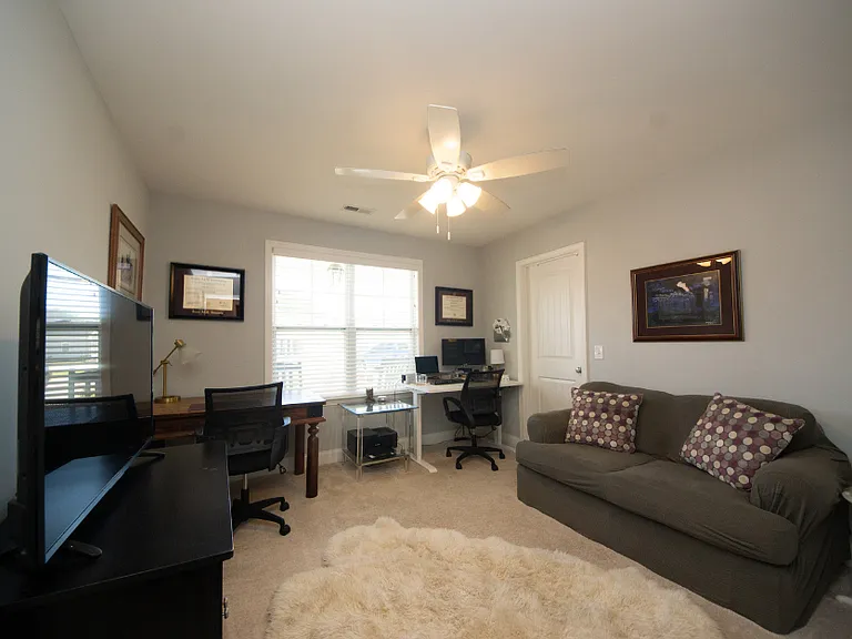 107 Prescott Cir — Photo 24