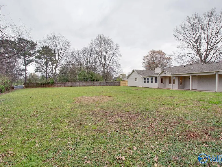 2042 Rosebury Ln SW — Photo 42