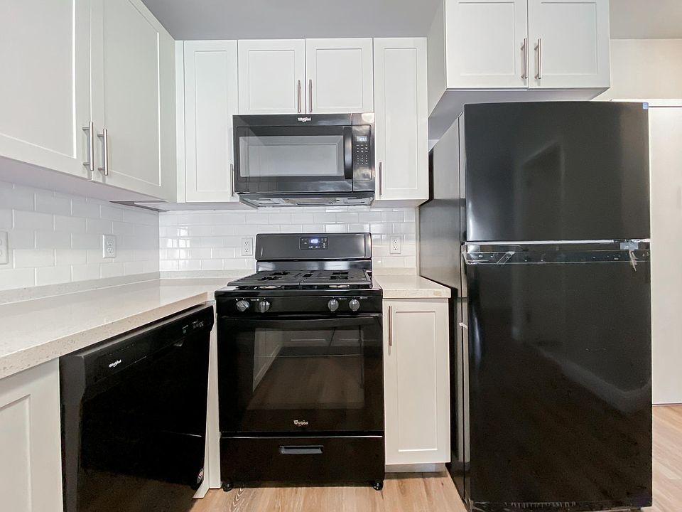 1st image of 20 Canfield St #3I