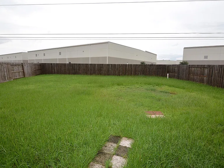 3903 Brighton Springs Ln — Photo 25