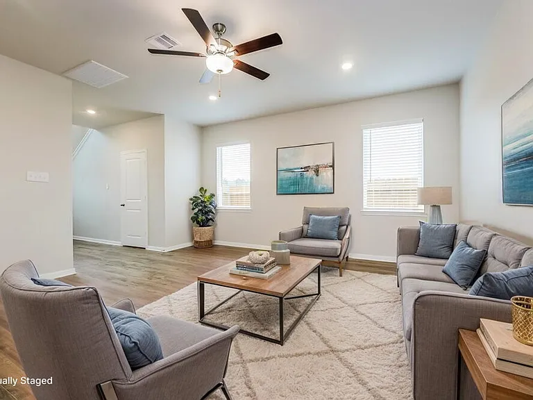 16458 Honeysuckle Hill Dr — Photo 4
