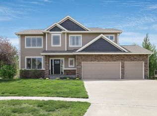 16418 Maple St, Clive, IA 50325