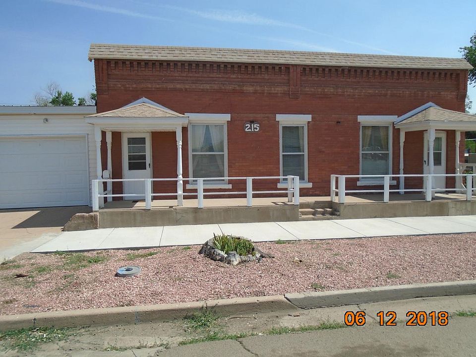 1st image of 215 E 2nd St