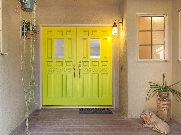 4th image of 190 E Loma Alta Dr