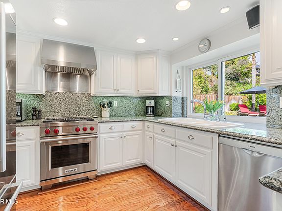 3rd image of 718 Oak Point Dr