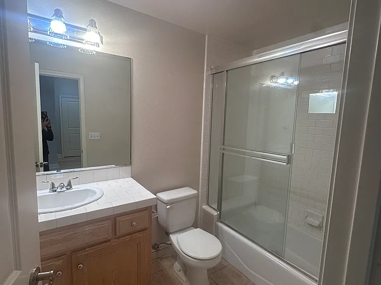 7124 Farralone Ave #107 — Photo 28