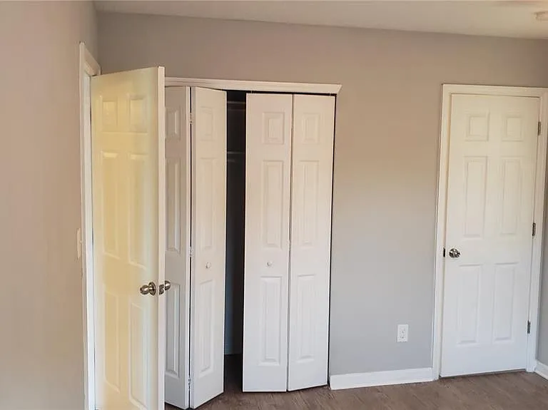 887 Eastbrook Blvd — Photo 12