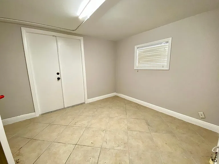 9457 SW 51st Pl — Photo 8