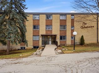 944 Caledonian Vw #206, Cambridge, ON N3H 1A5