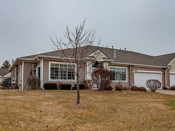 2nd image of 3620 NE Cottonwood Ln
