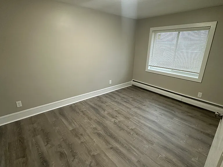 280 Ferris Ave #301A — Photo 5