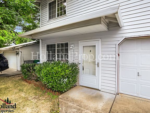 3rd image of 17229 SE Julie Pl